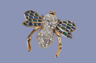 Vintage Gold Tone Bee Brooch with White Crystal Rhinestones